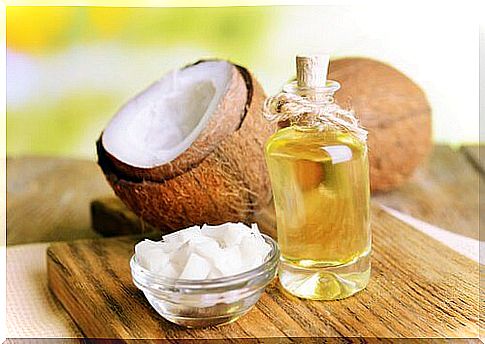 Coconut oil on the list of foods to prevent candidiasis