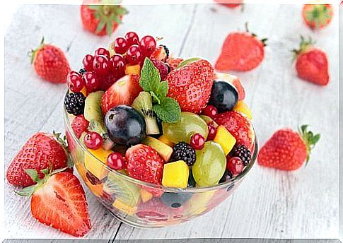 Fruits that fight bloating due to their water content