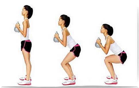 Firmer buttocks: Kneeling with weights in routine