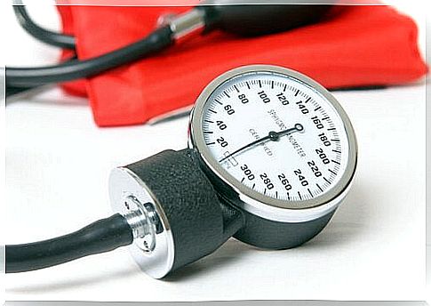 Arm sphygmomanometer