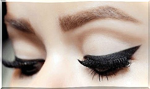 11 tricks for applying eye mascara