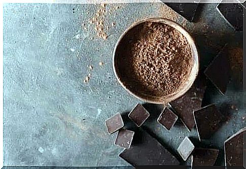 4 healthy desserts with chocolate