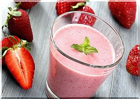 Natural juices against strawberry varicose veins