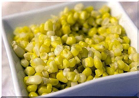 Nourishing salads and easy to prepare with corn