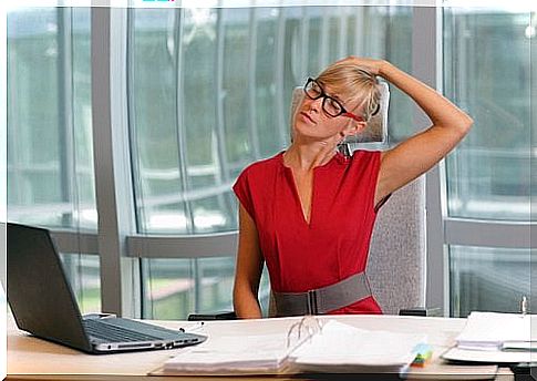 Exercises to reduce neck pain at work