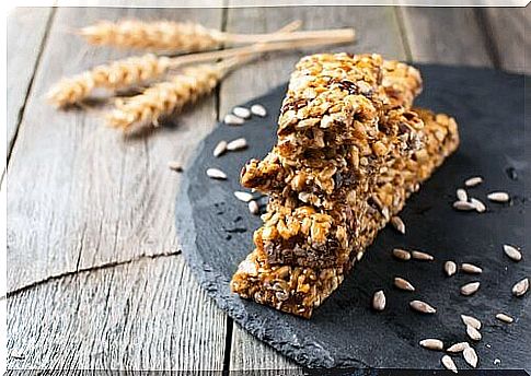 Foods to avoid such as cereal bars