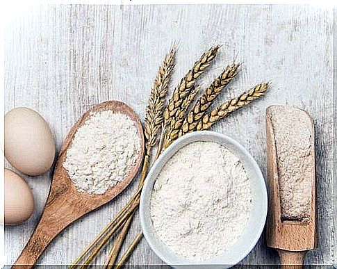 White flour on the list of foods to avoid