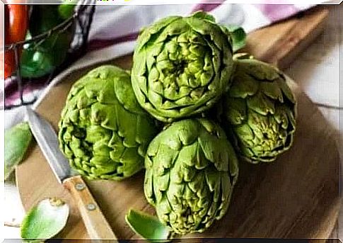 Green artichokes