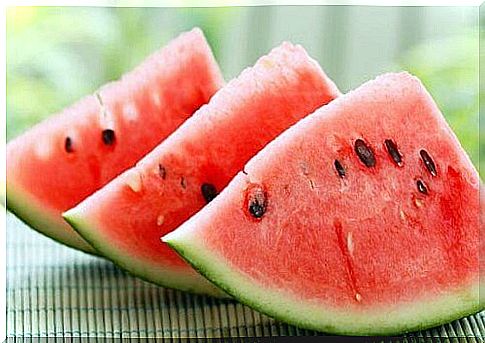 Watermelon slices that can be included in beverages that support weight loss