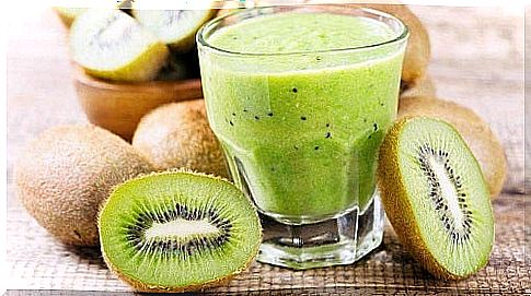 Glass of fresh kiwi juice