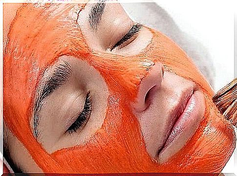 Carrot mask for skin exfoliation