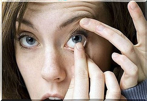 Hand washing is important before using contact lenses