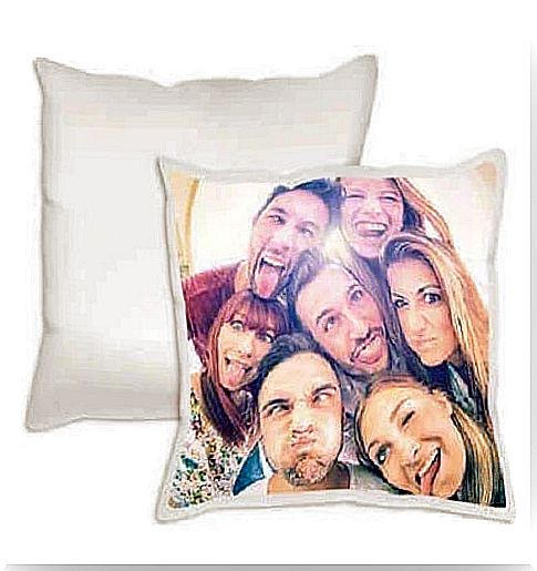 Decorative pillow