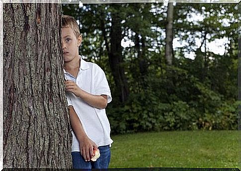 Child lost in a park