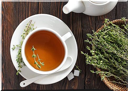 Natural remedies for dandruff with thyme