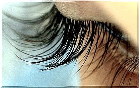 Natural remedies for eyelash lengthening