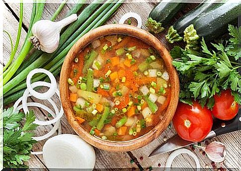 Vegetable soup is very healthy