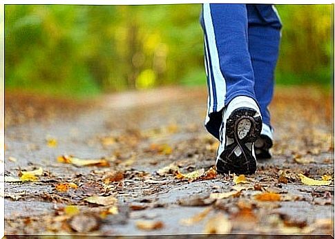 Walking preventing water retention