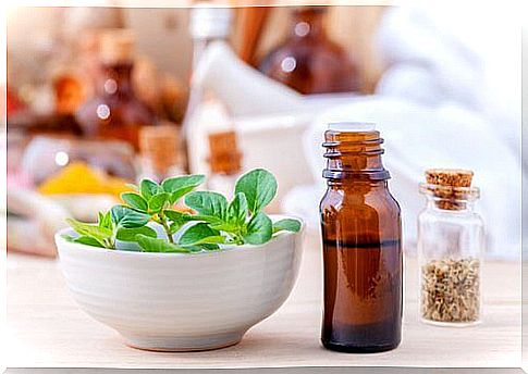 Oregano oil treats fungal vaginal infections