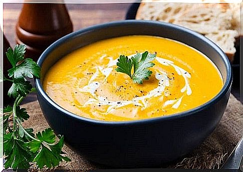 Broccoli included in pumpkin soup recipes