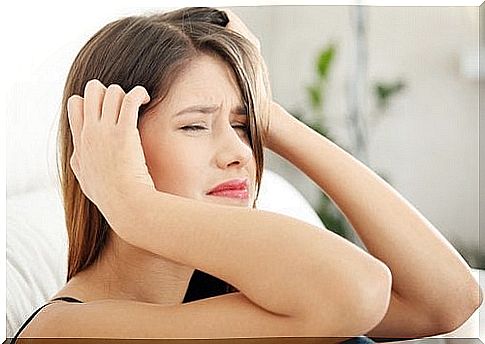 VapoRub ointment relieves headaches