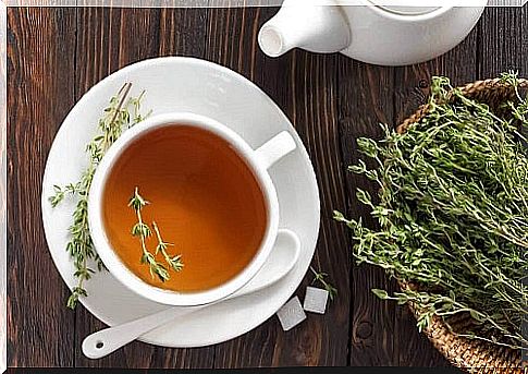 What are the benefits of thyme tea?