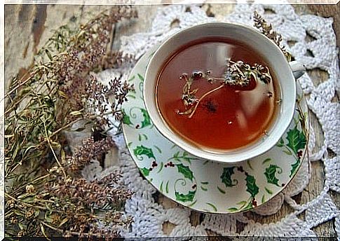 The benefits of thyme tea internally