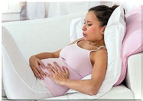 Pregnant woman with contractions